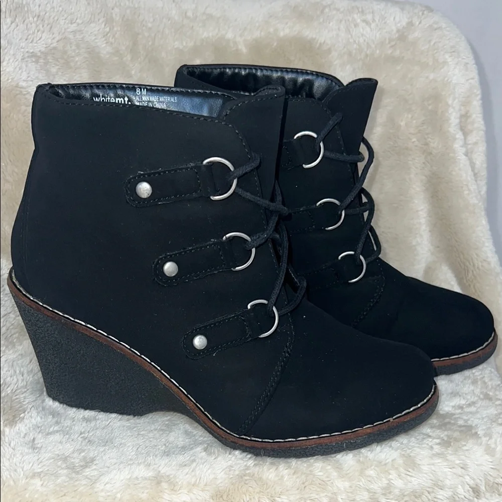 Black Suede Wedge Shoes with Eyelet‎ Detail